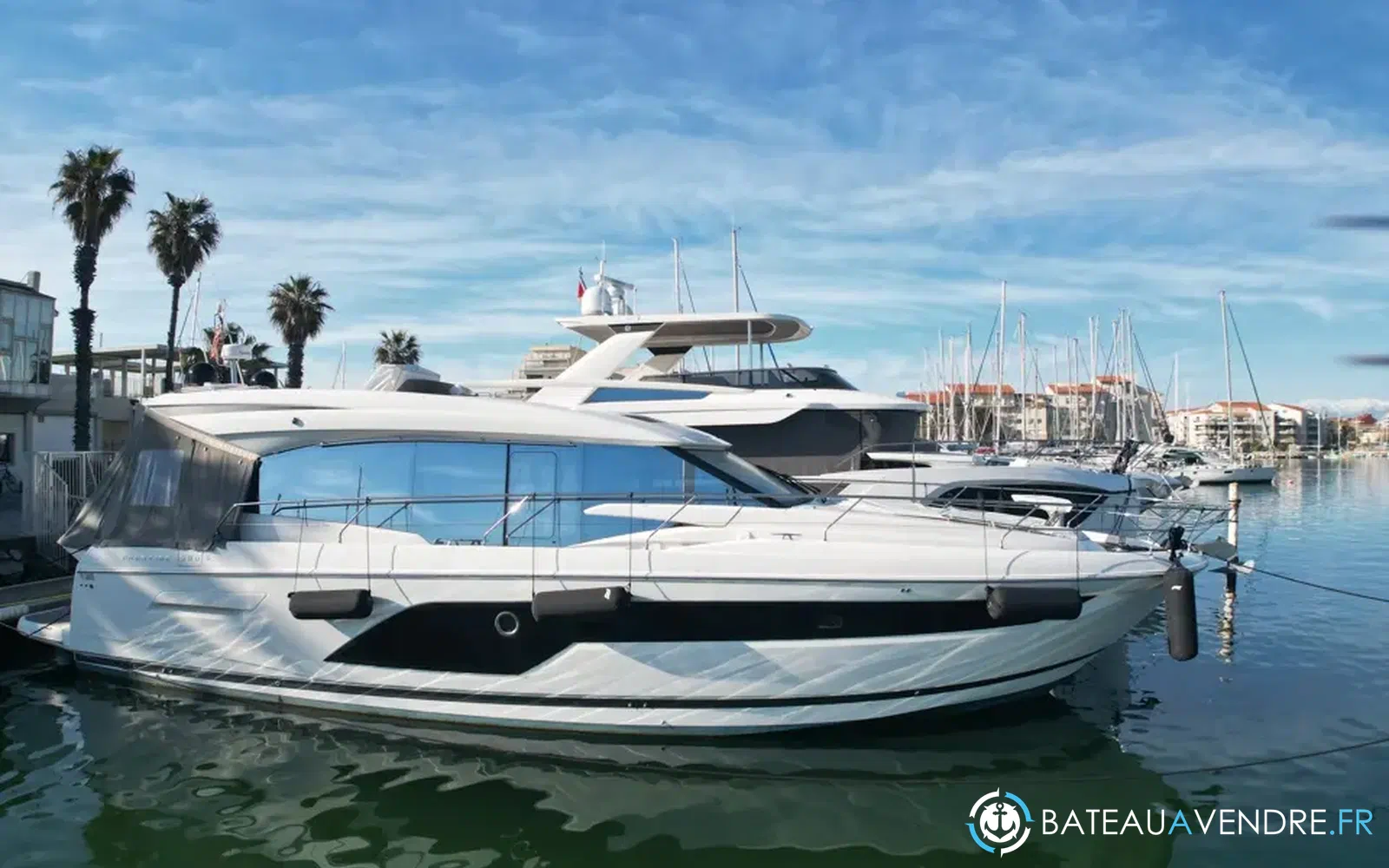slider 2 Prestige Yachts Prestige 590 S