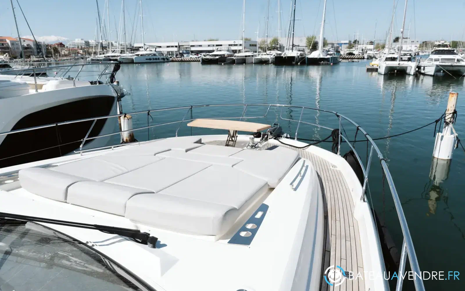 slider 4 Prestige Yachts Prestige 590 S