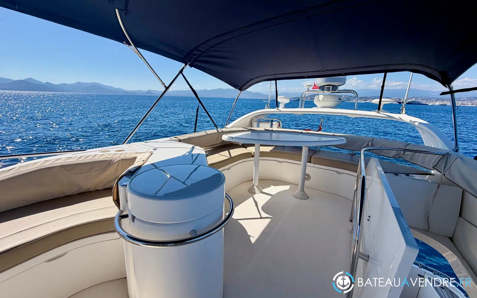 slider 23 Fairline Phantom 50