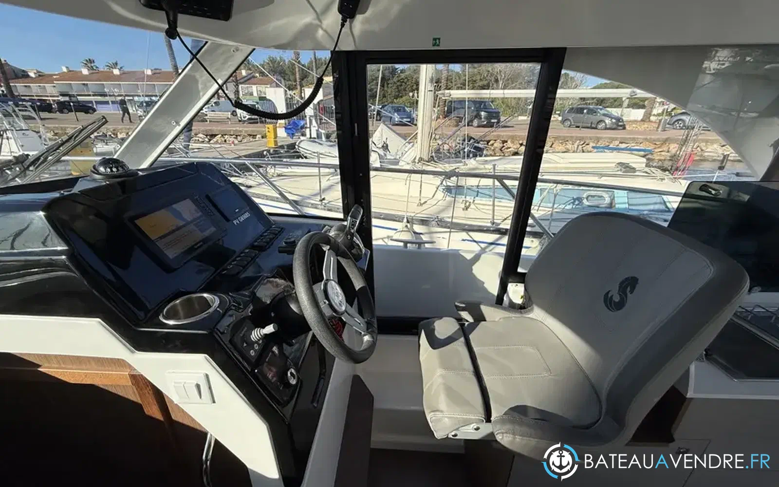 slider 16 Beneteau Antares 9 OB