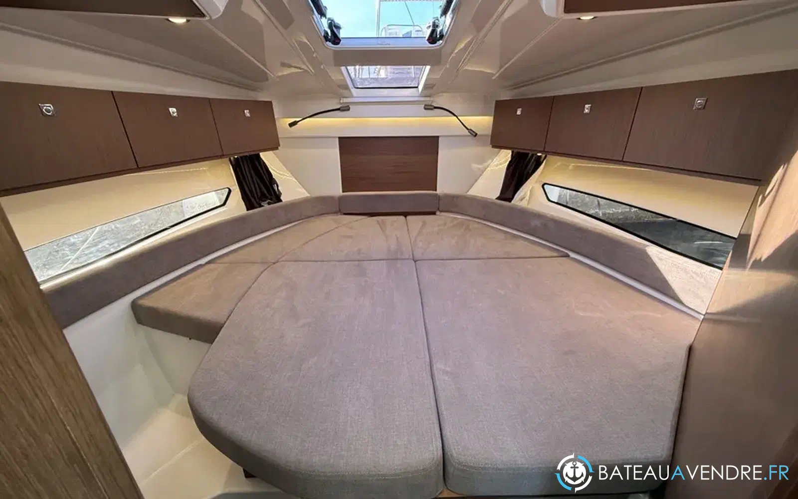 slider 18 Beneteau Antares 9 OB