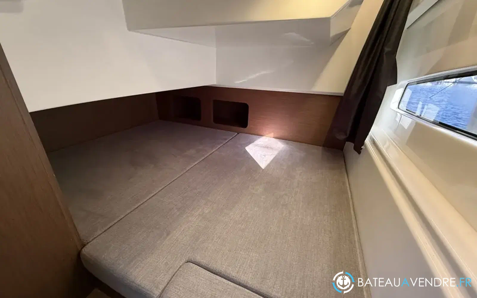 slider 23 Beneteau Antares 9 OB