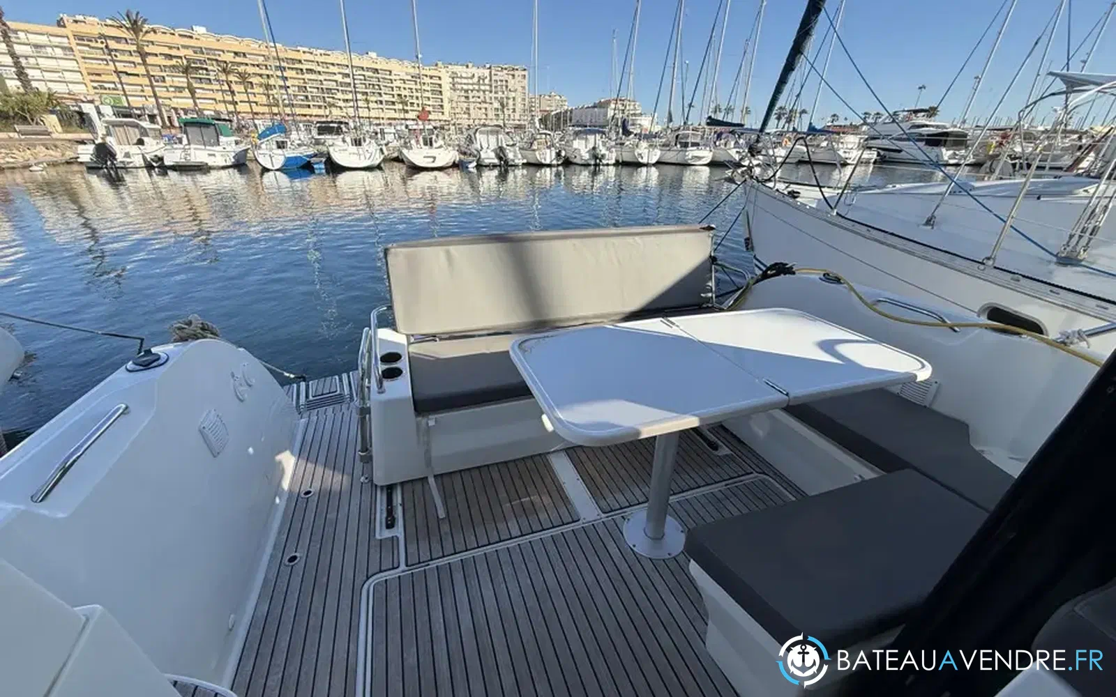 slider 2 Beneteau Antares 9 OB