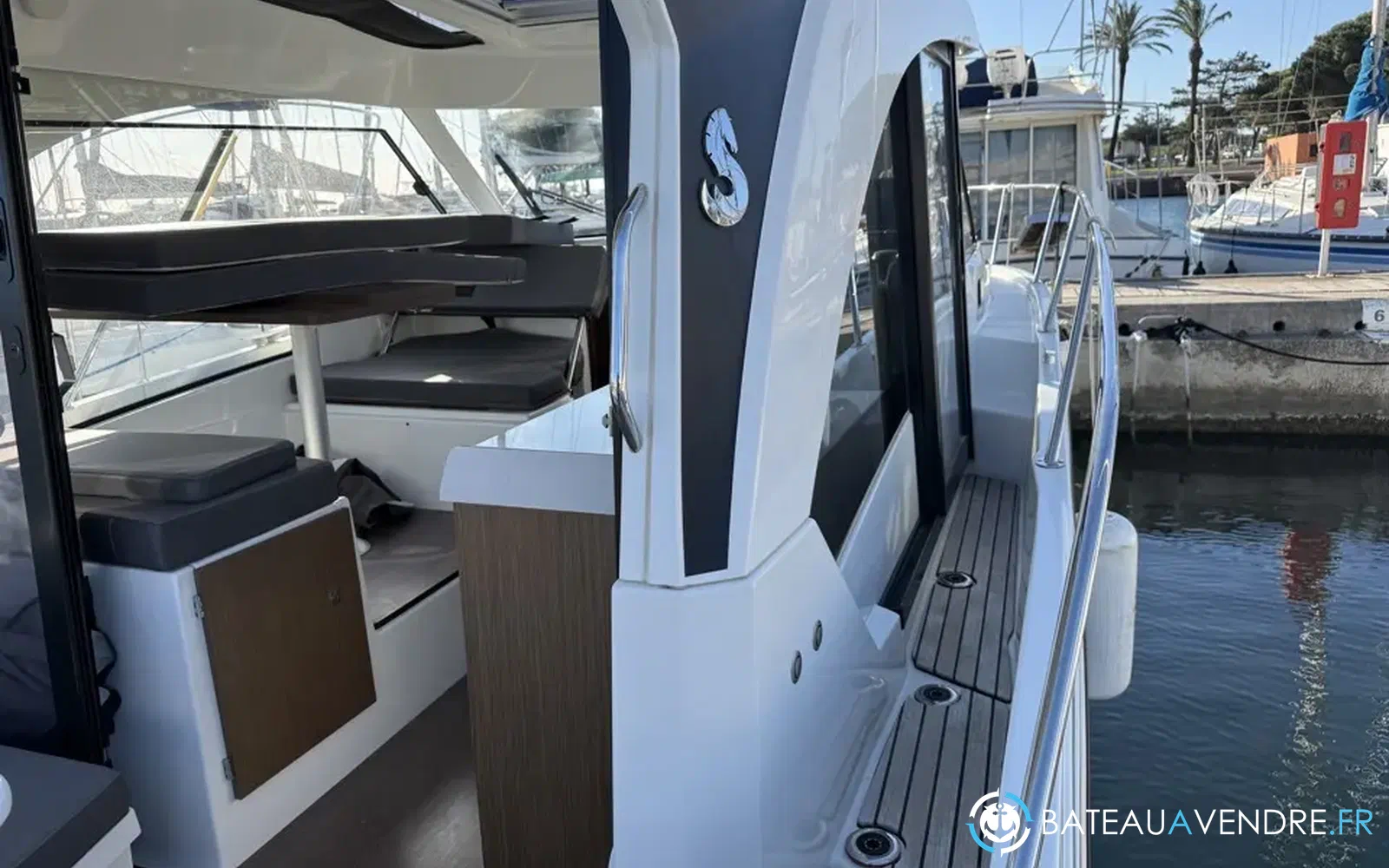 slider 5 Beneteau Antares 9 OB