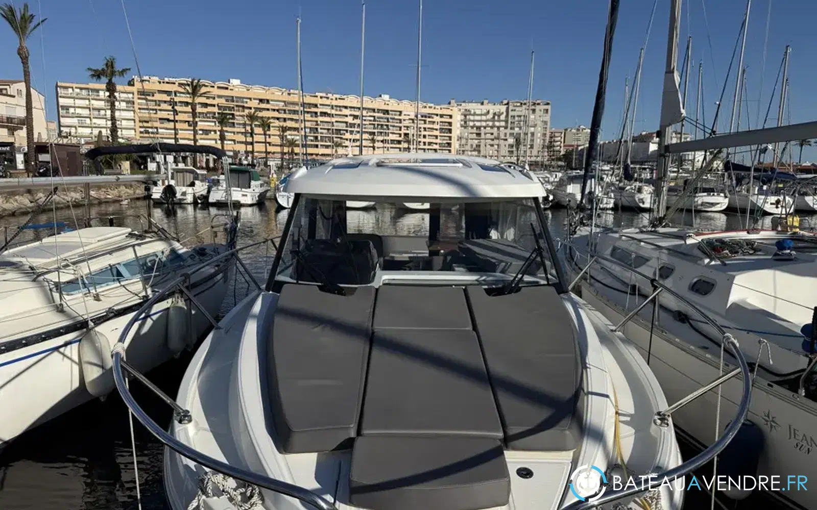 slider 6 Beneteau Antares 9 OB