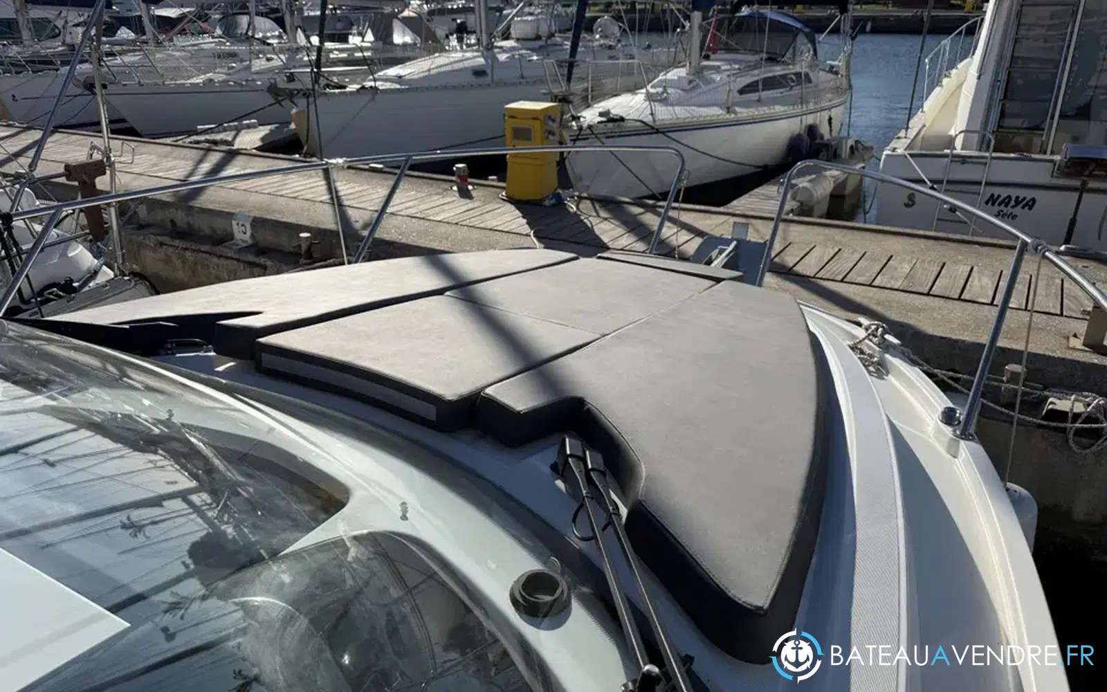 slider 8 Beneteau Antares 9 OB