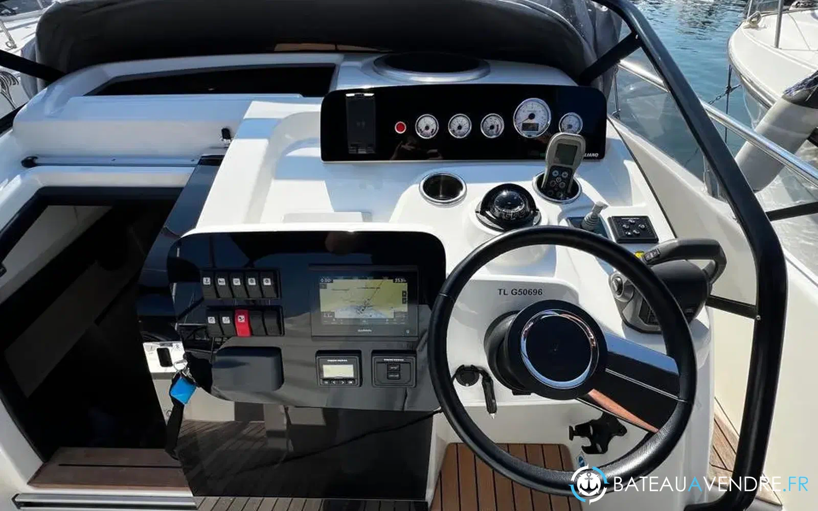 slider 6 Cranchi Endurance 30