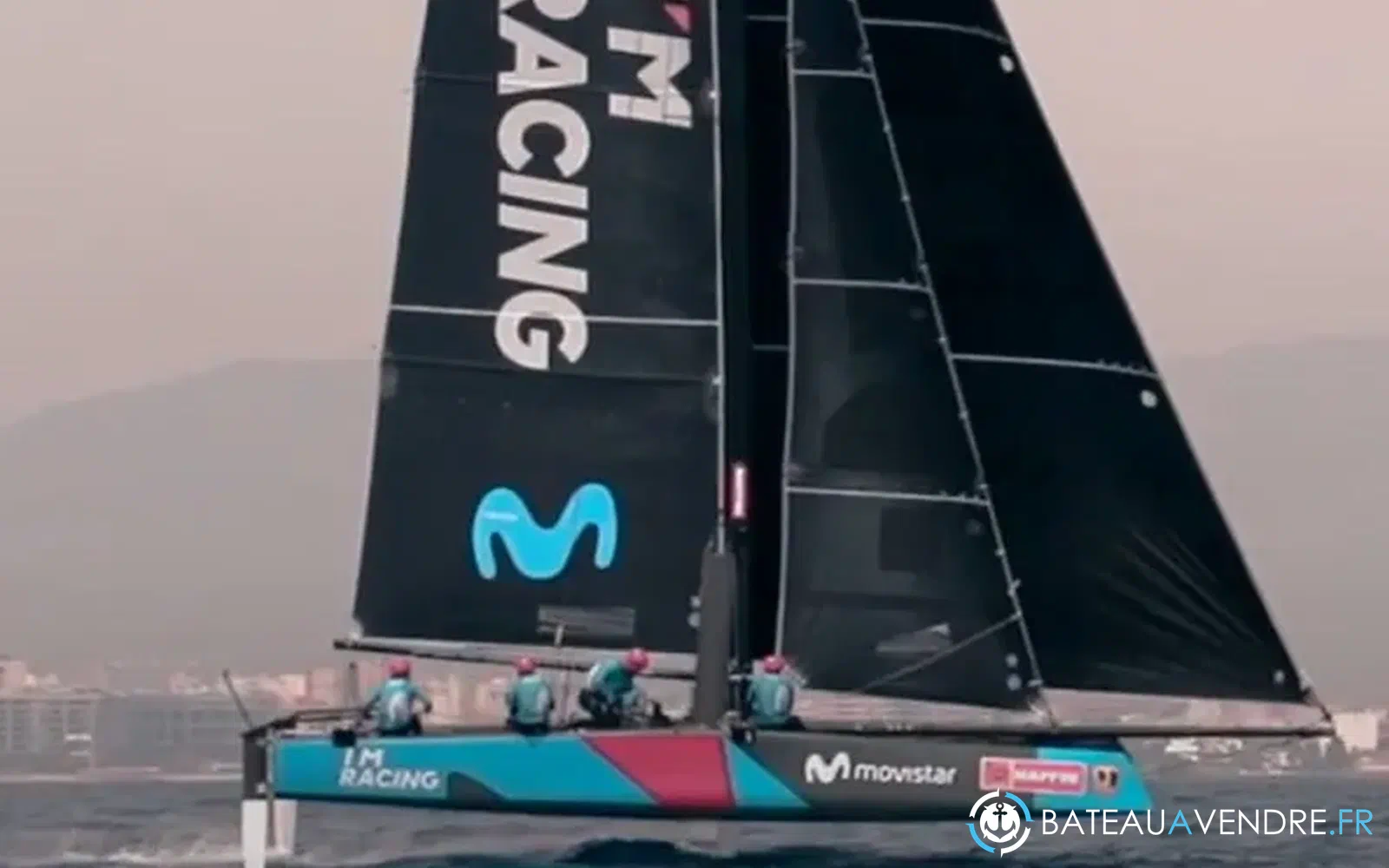 slider 0 Catamaran GC 32 MOVISTAR