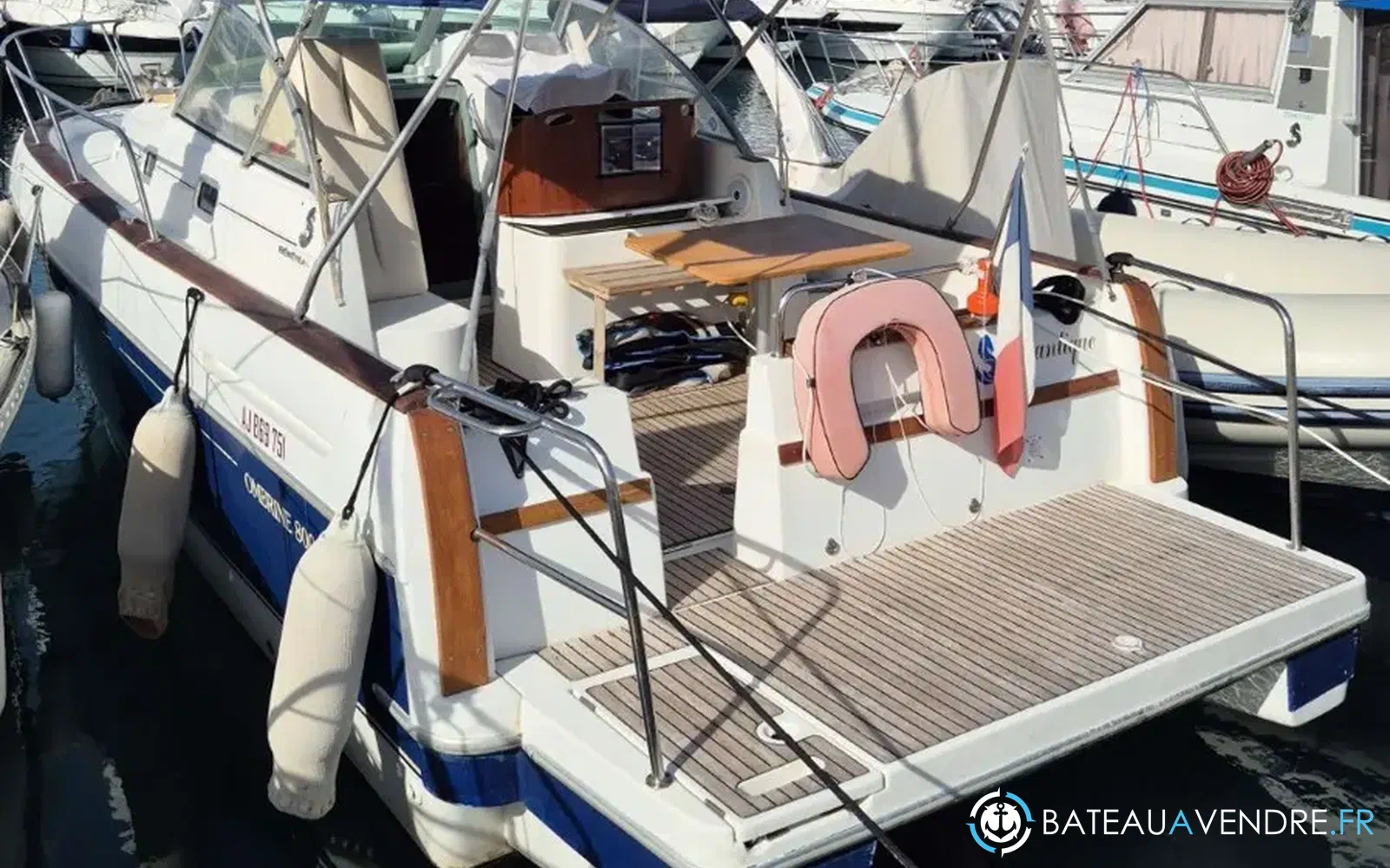 slider 1 Beneteau Ombrine 800