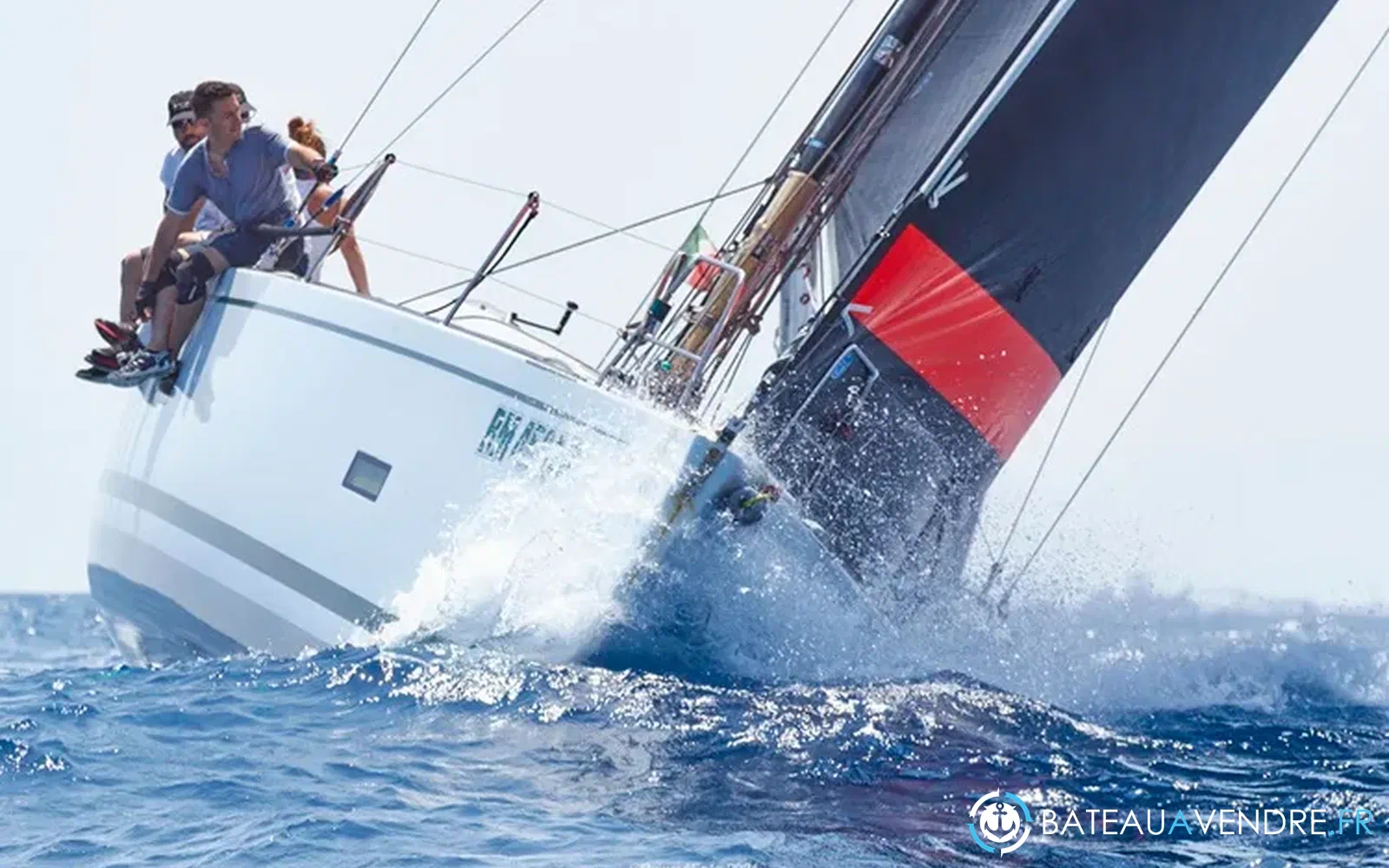 slider 1 Sly Yachts 47 AVIS