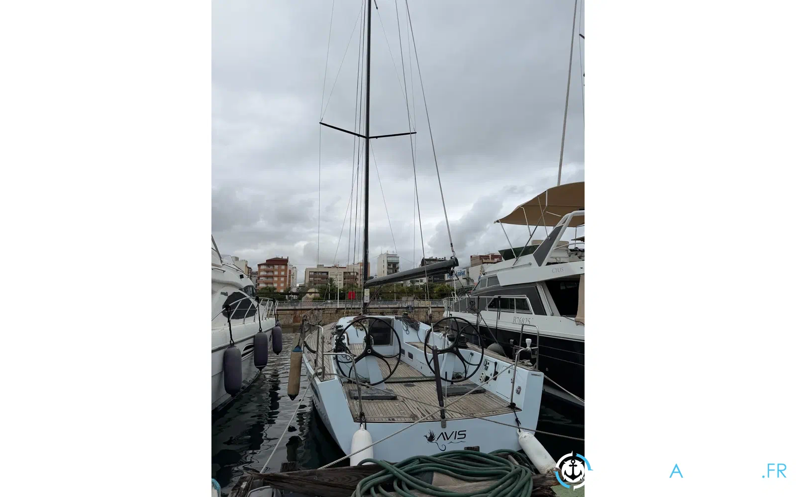 slider 8 Sly Yachts 47 AVIS