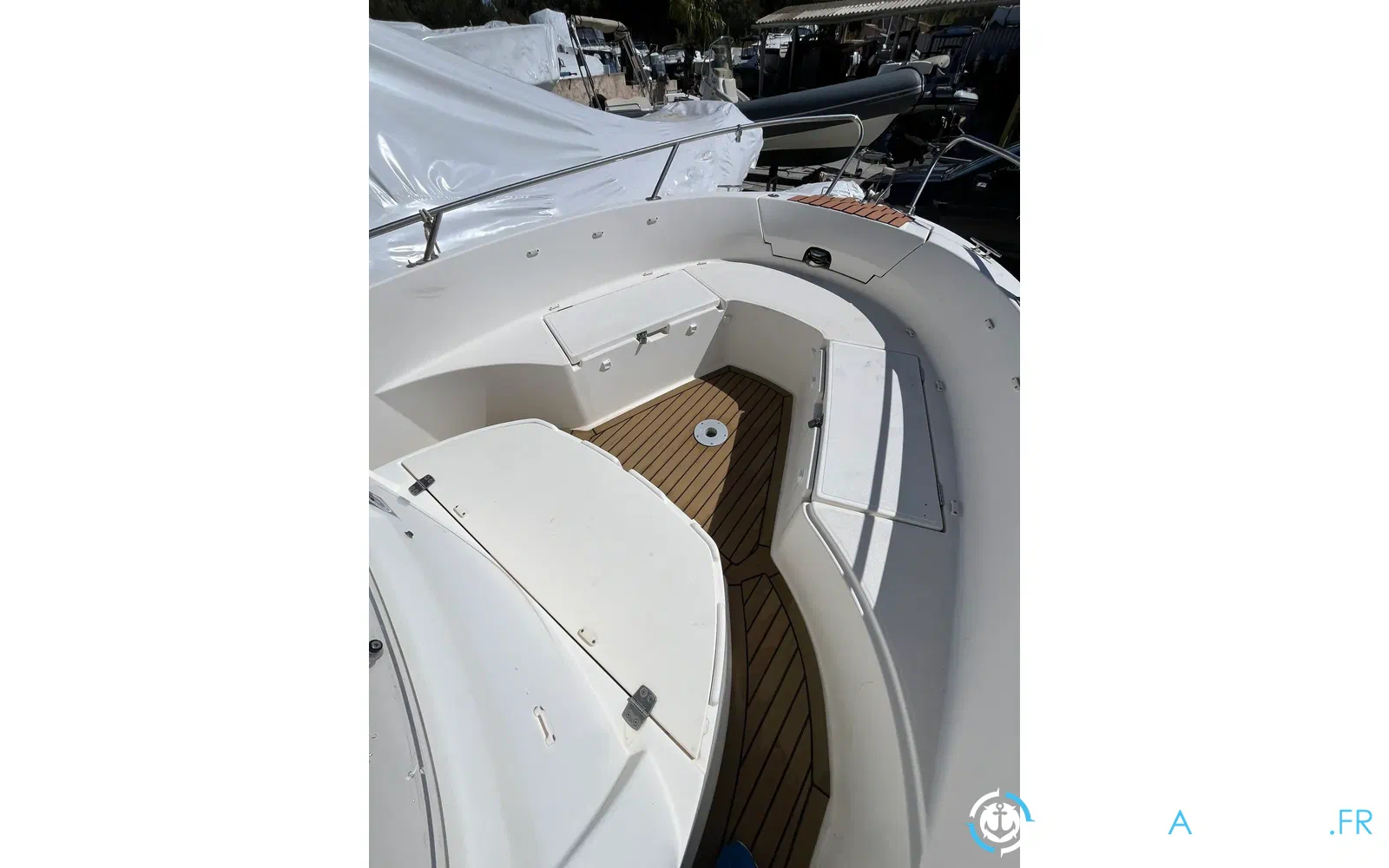 slider 6 Jeanneau Cap Camarat 635