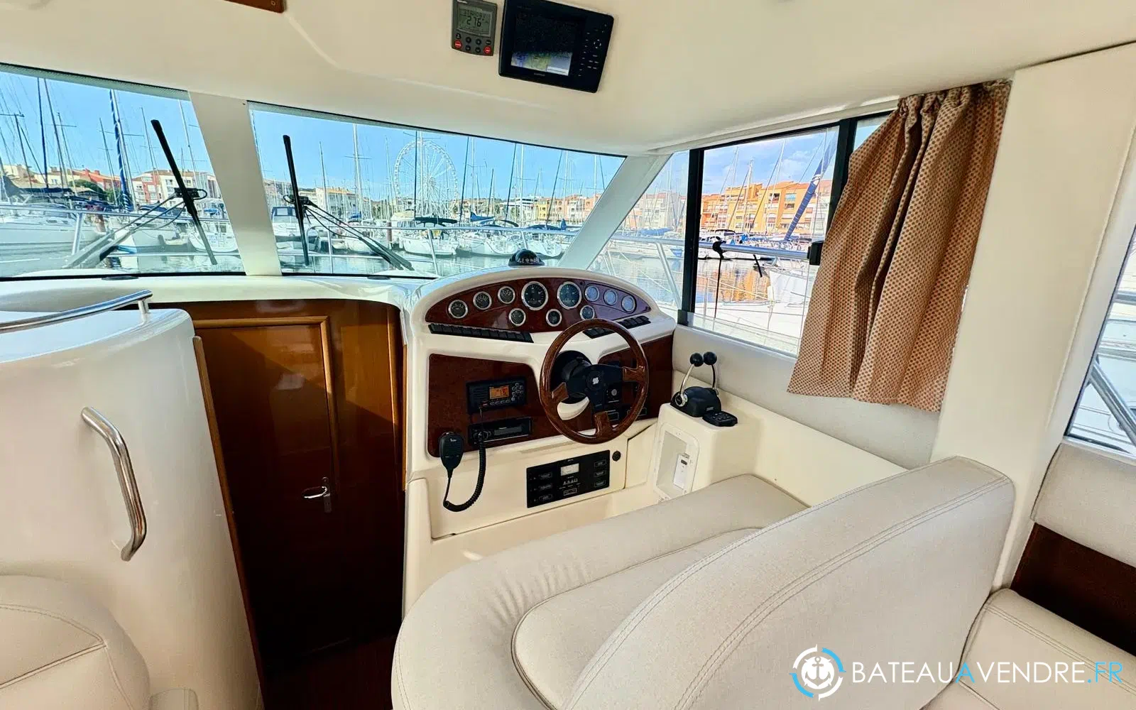 slider 15 Jeanneau Prestige 32 Fly