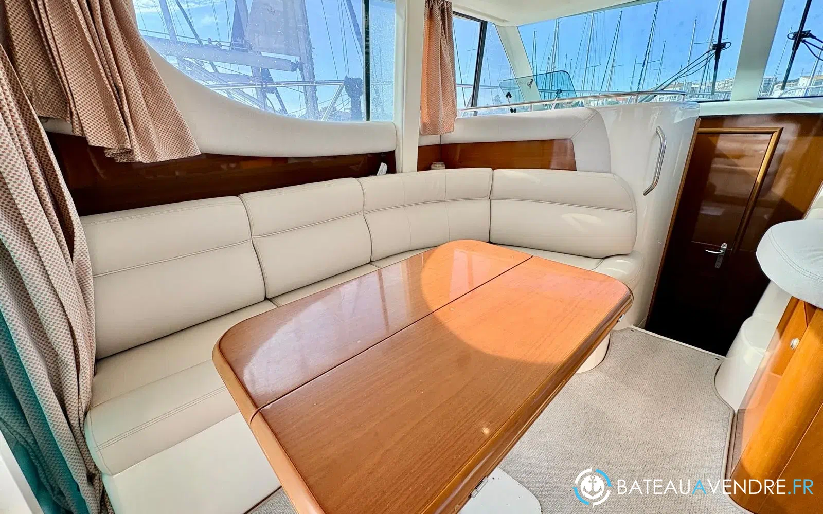 slider 13 Jeanneau Prestige 32 Fly