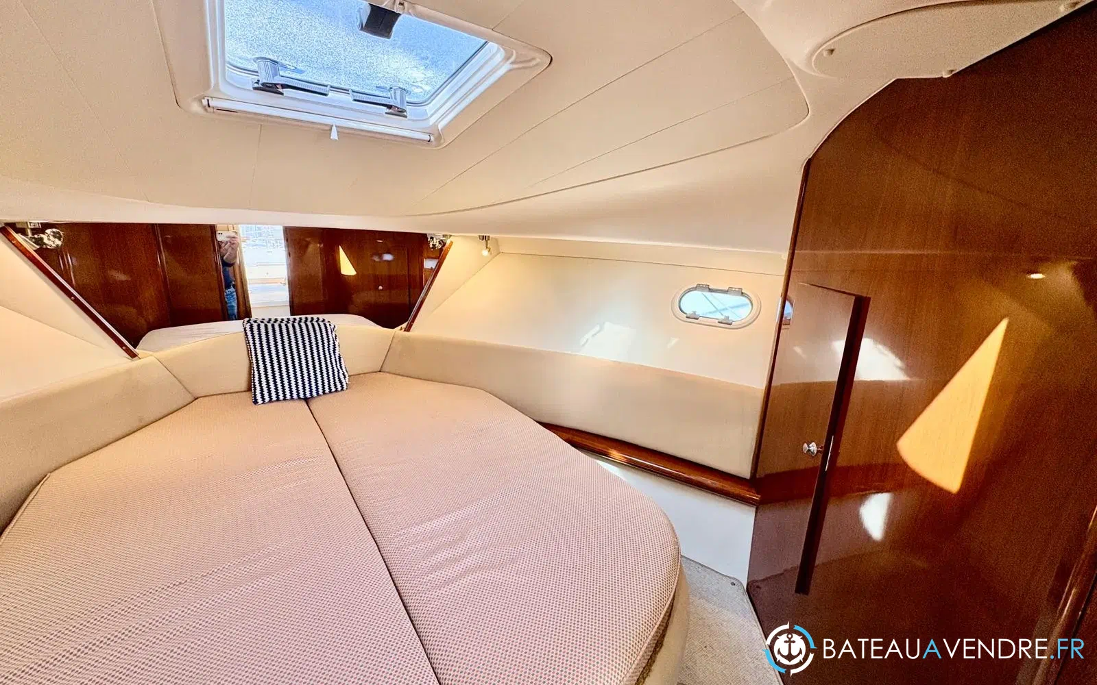 slider 21 Jeanneau Prestige 32 Fly