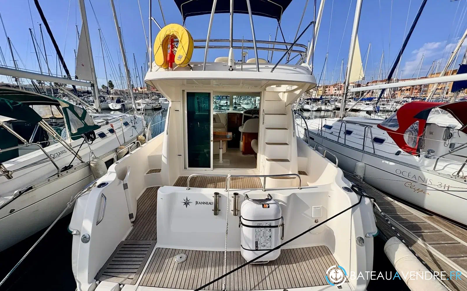 slider 2 Jeanneau Prestige 32 Fly
