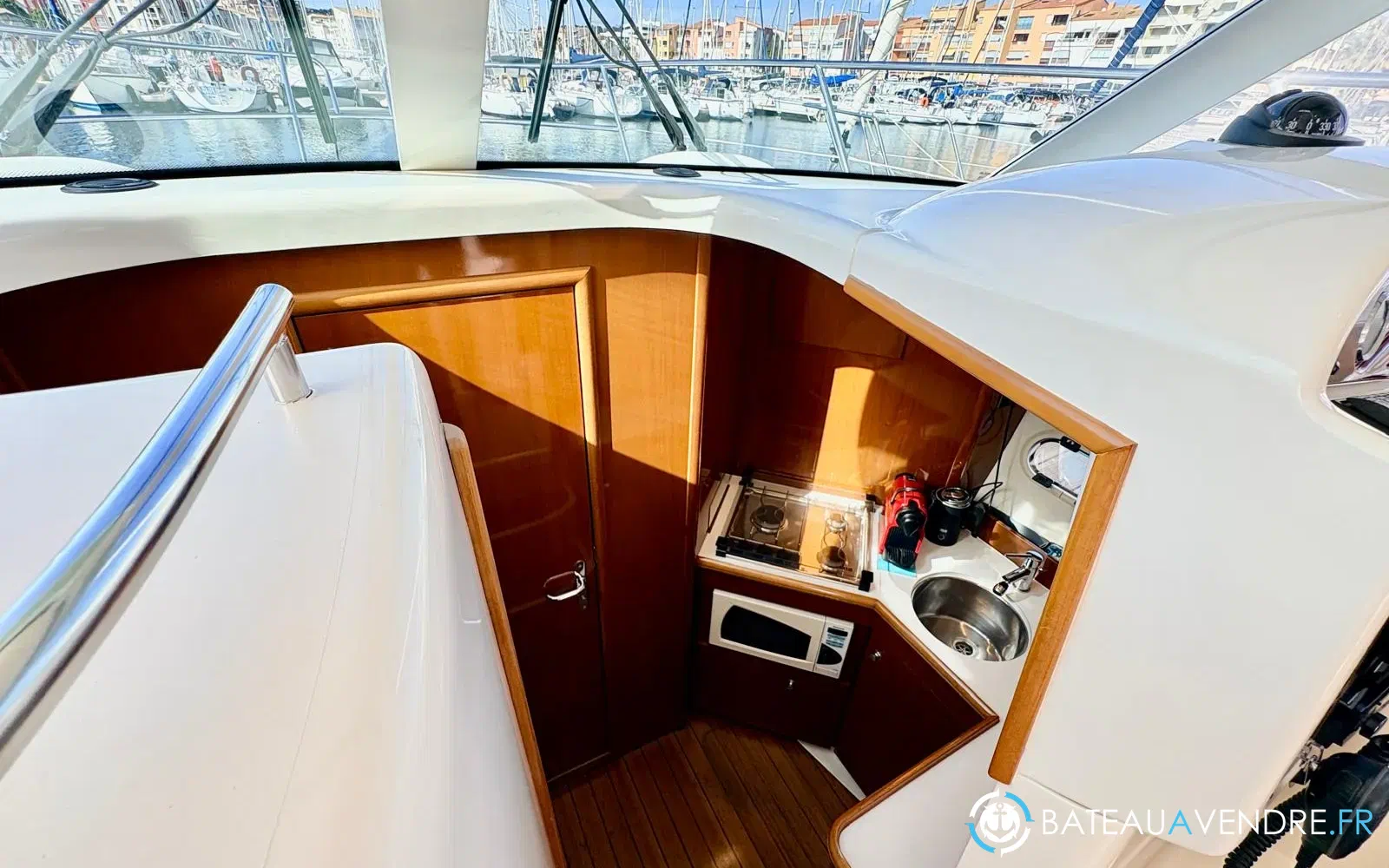 slider 18 Jeanneau Prestige 32 Fly