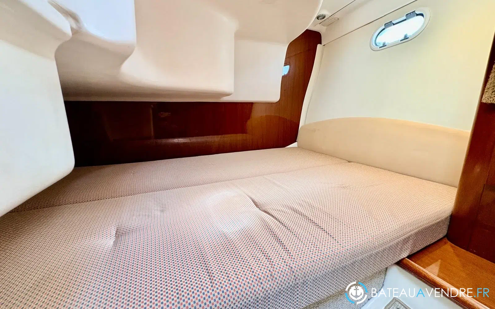 slider 23 Jeanneau Prestige 32 Fly