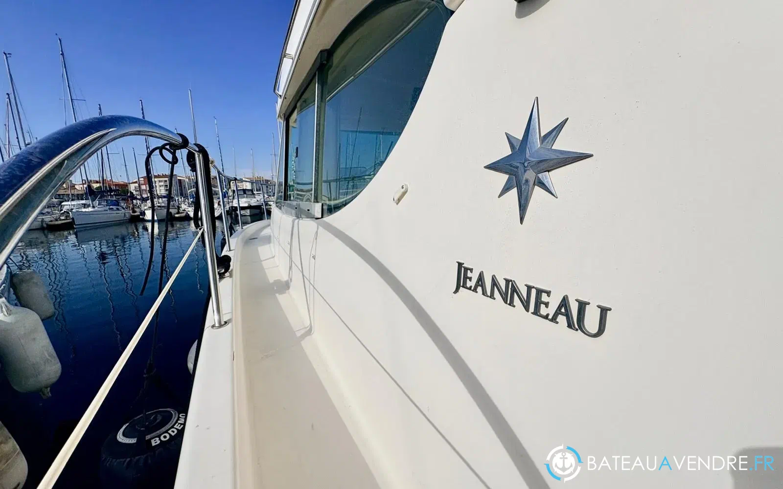 slider 4 Jeanneau Prestige 32 Fly