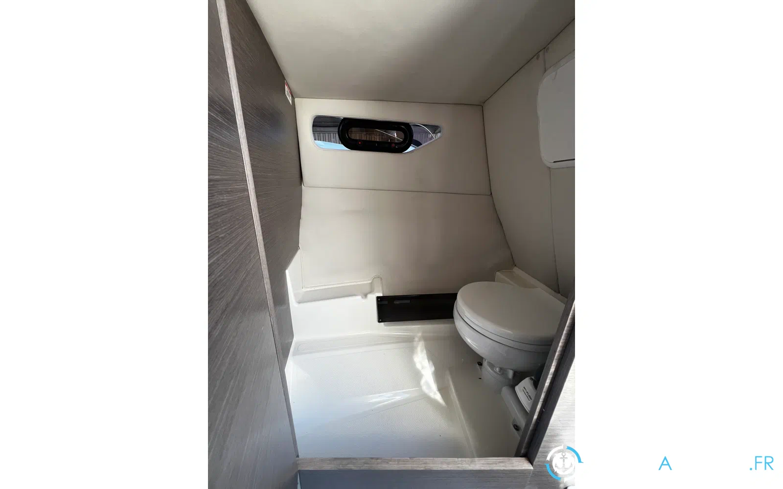 slider 7 Bayliner VR6 Cuddy
