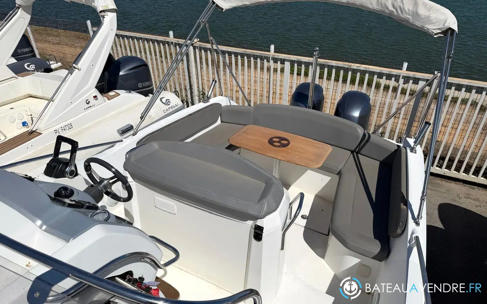 slider 9 Beneteau Flyer 850 Sun Deck