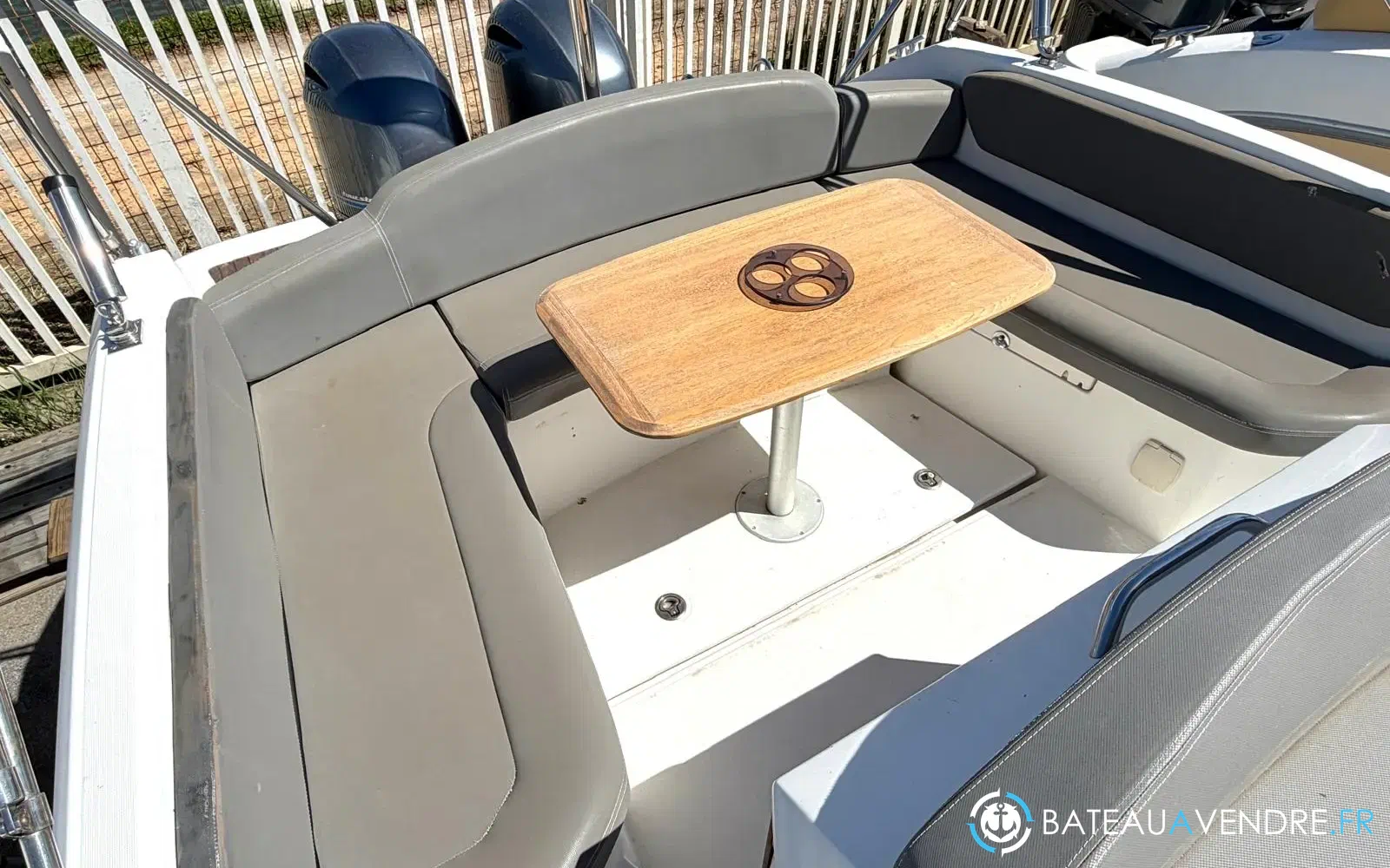 slider 2 Beneteau Flyer 850 Sun Deck