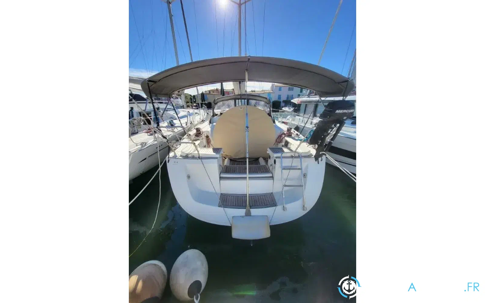 slider 0 Dufour 44