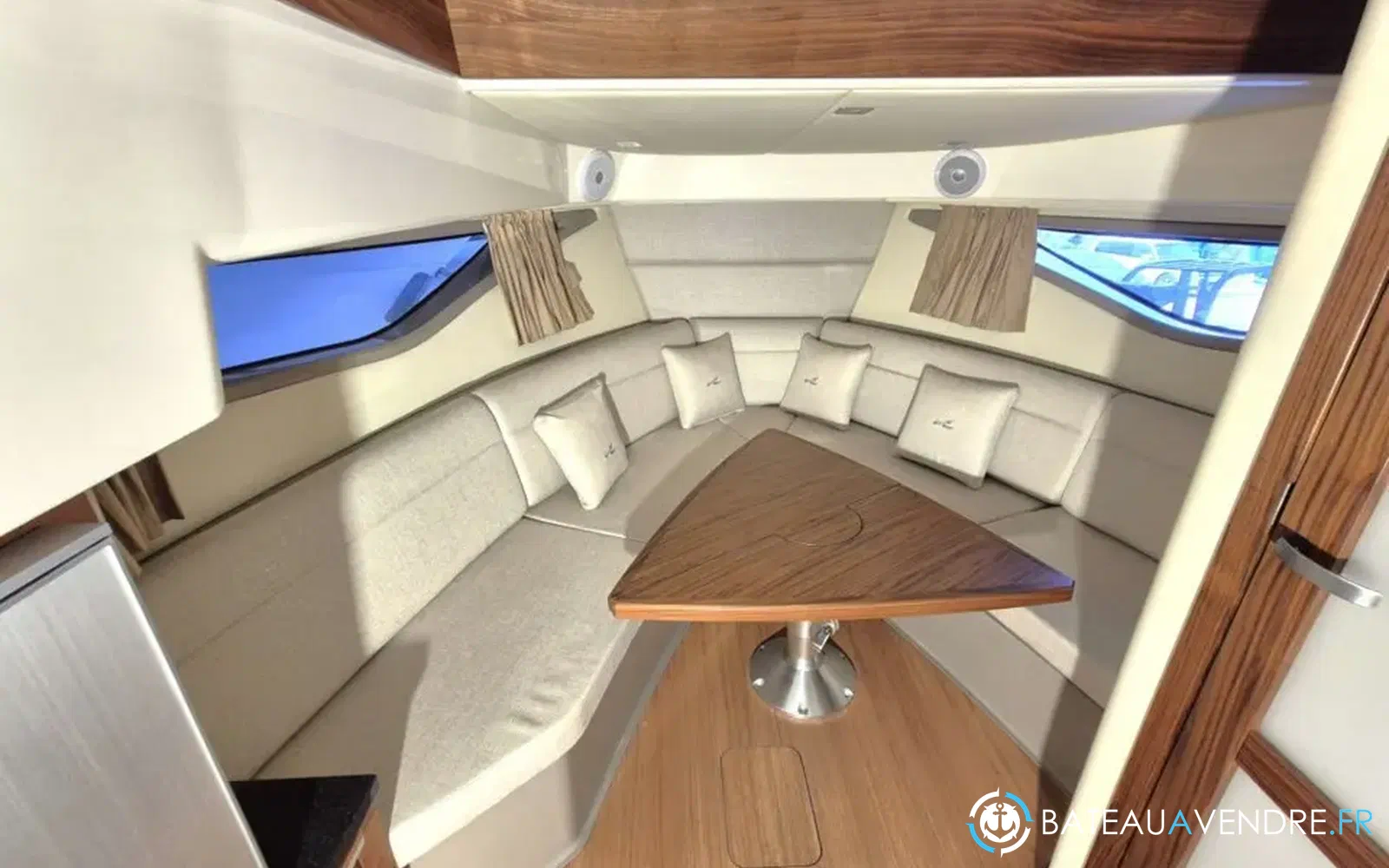 slider 12 Sea Ray 320 Sundancer