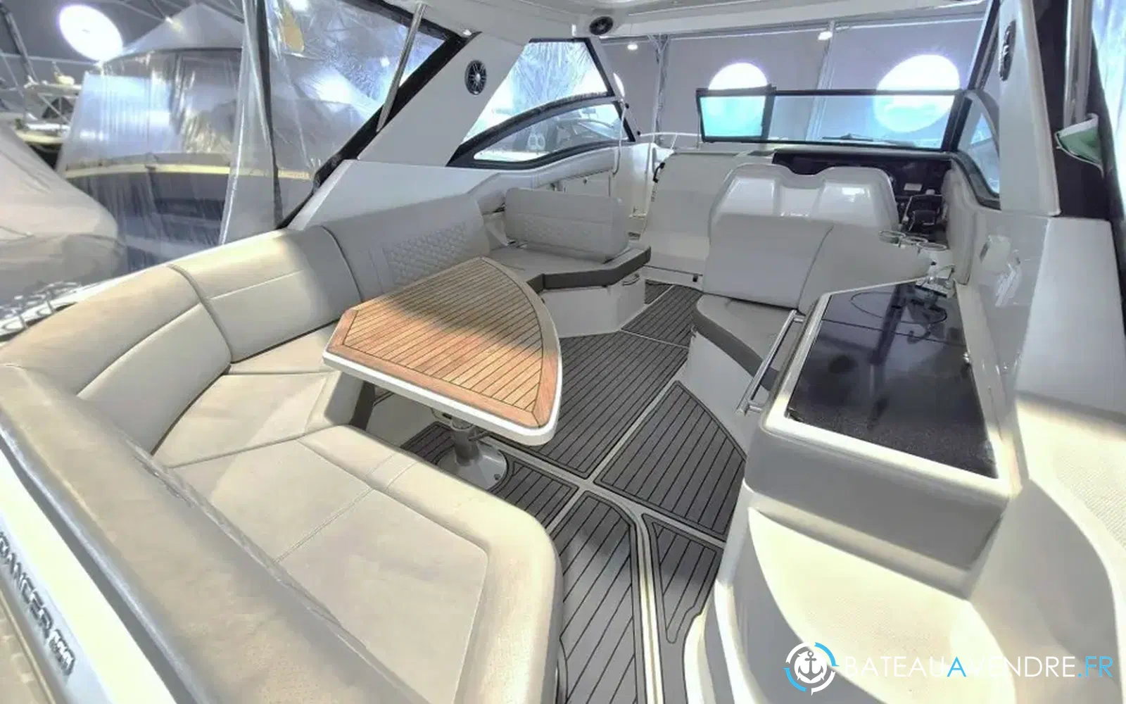 slider 6 Sea Ray 320 Sundancer
