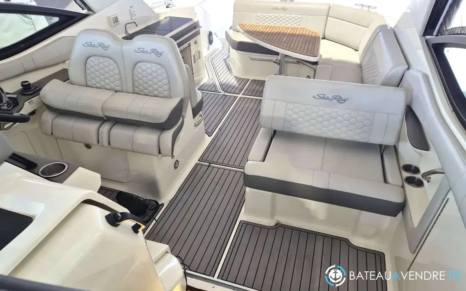 slider 8 Sea Ray 320 Sundancer