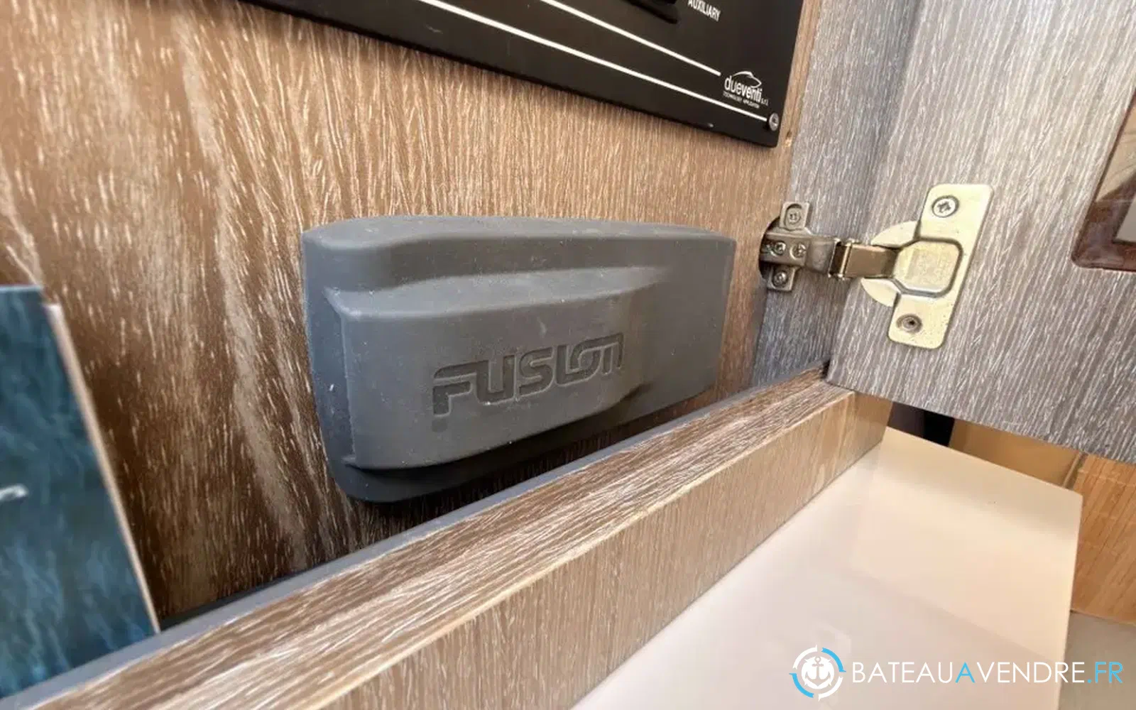 slider 25 Capelli Tempest 40