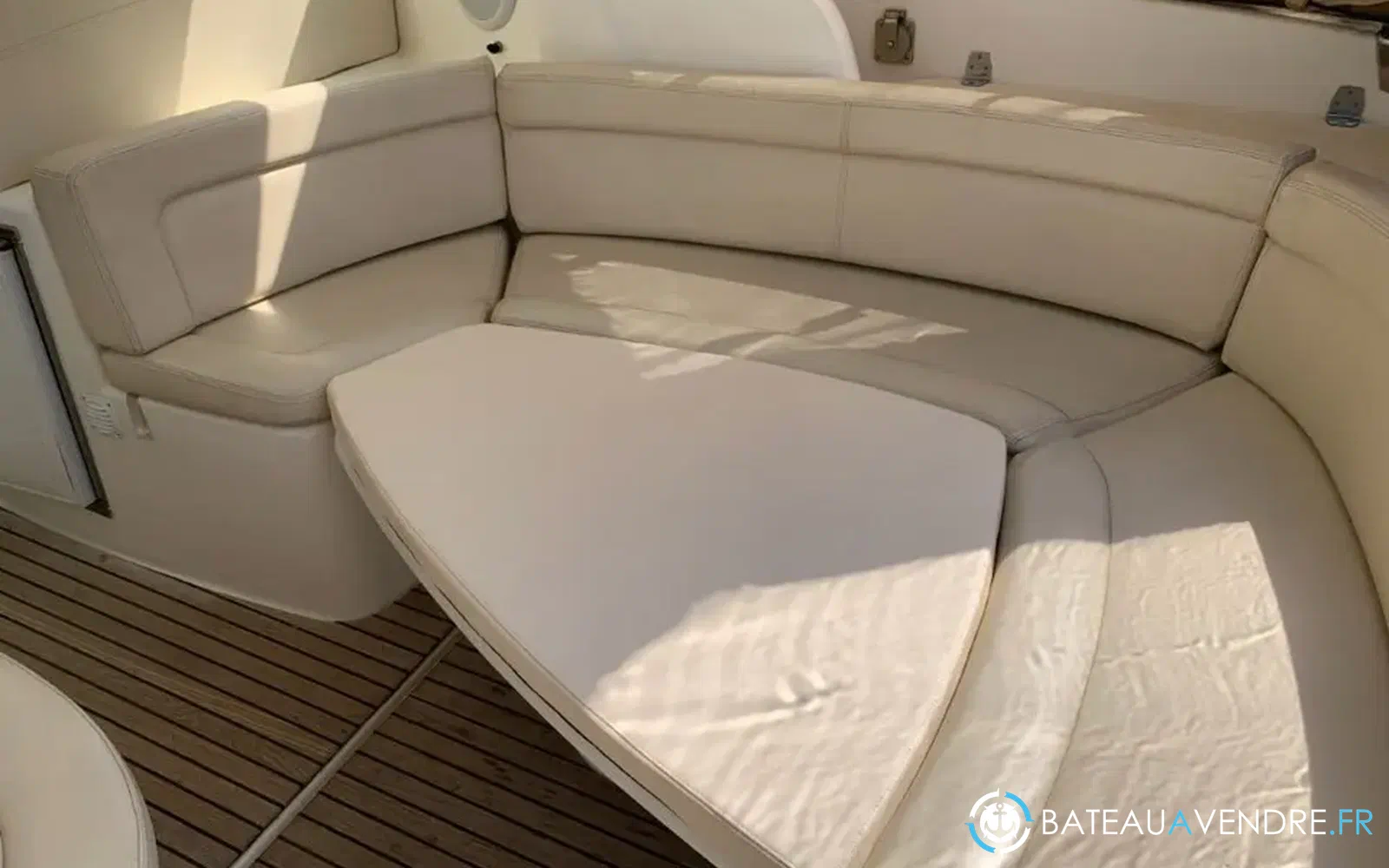 slider 21 Jeanneau Prestige 30 S