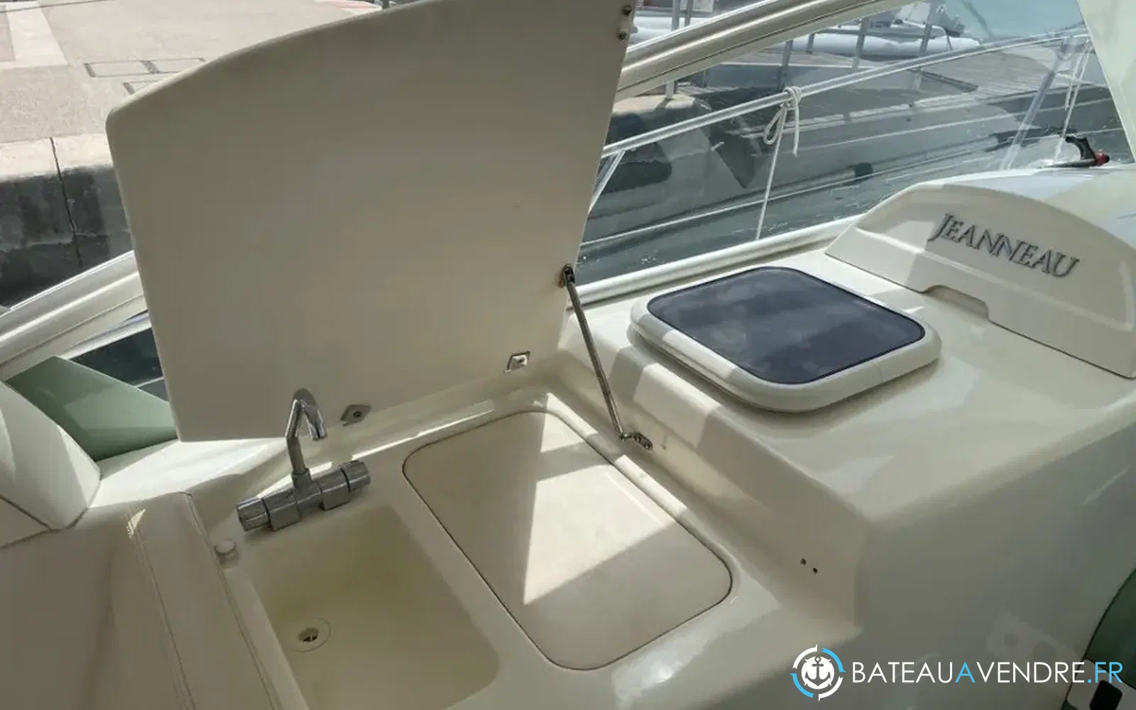 slider 7 Jeanneau Prestige 30 S