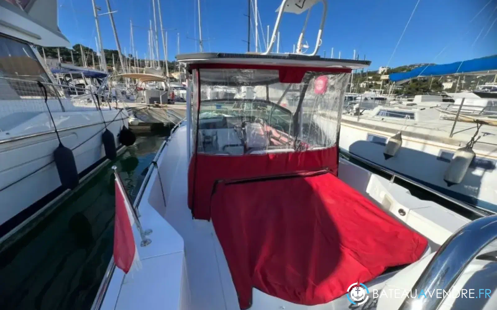 slider 30 Axopar 28 Open