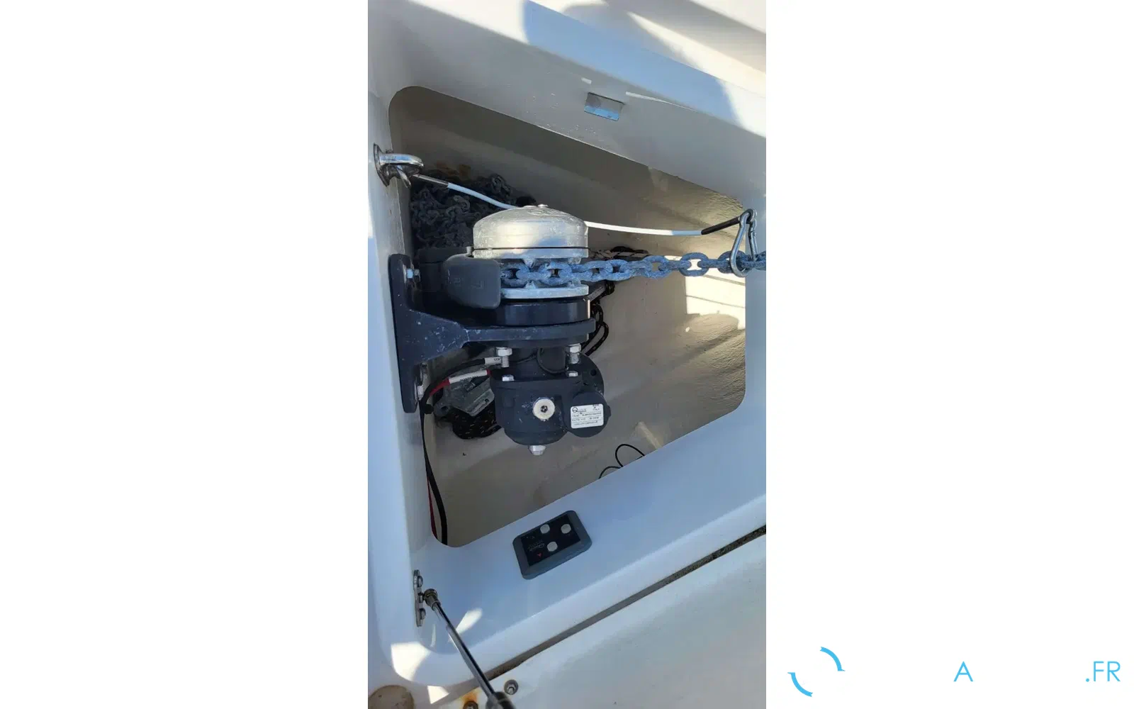slider 31 Axopar 28 Open