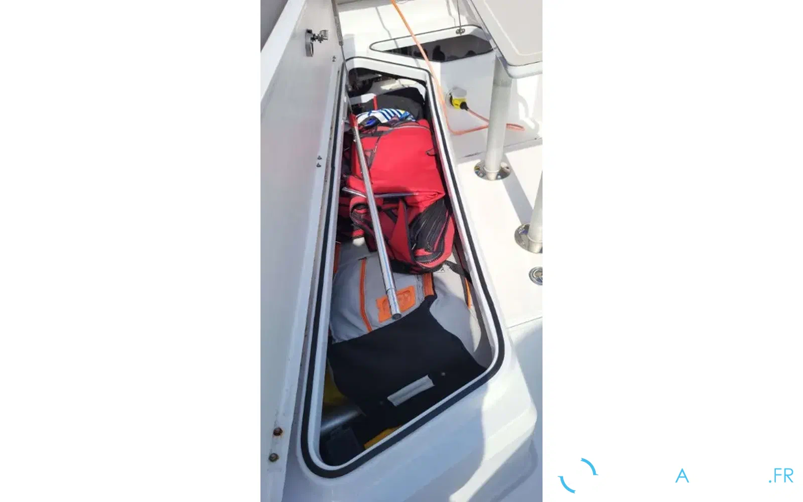 slider 32 Axopar 28 Open