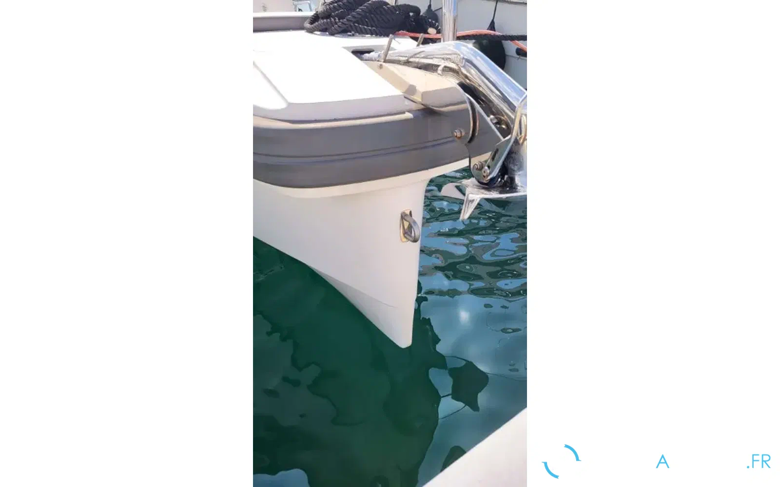 slider 37 Axopar 28 Open