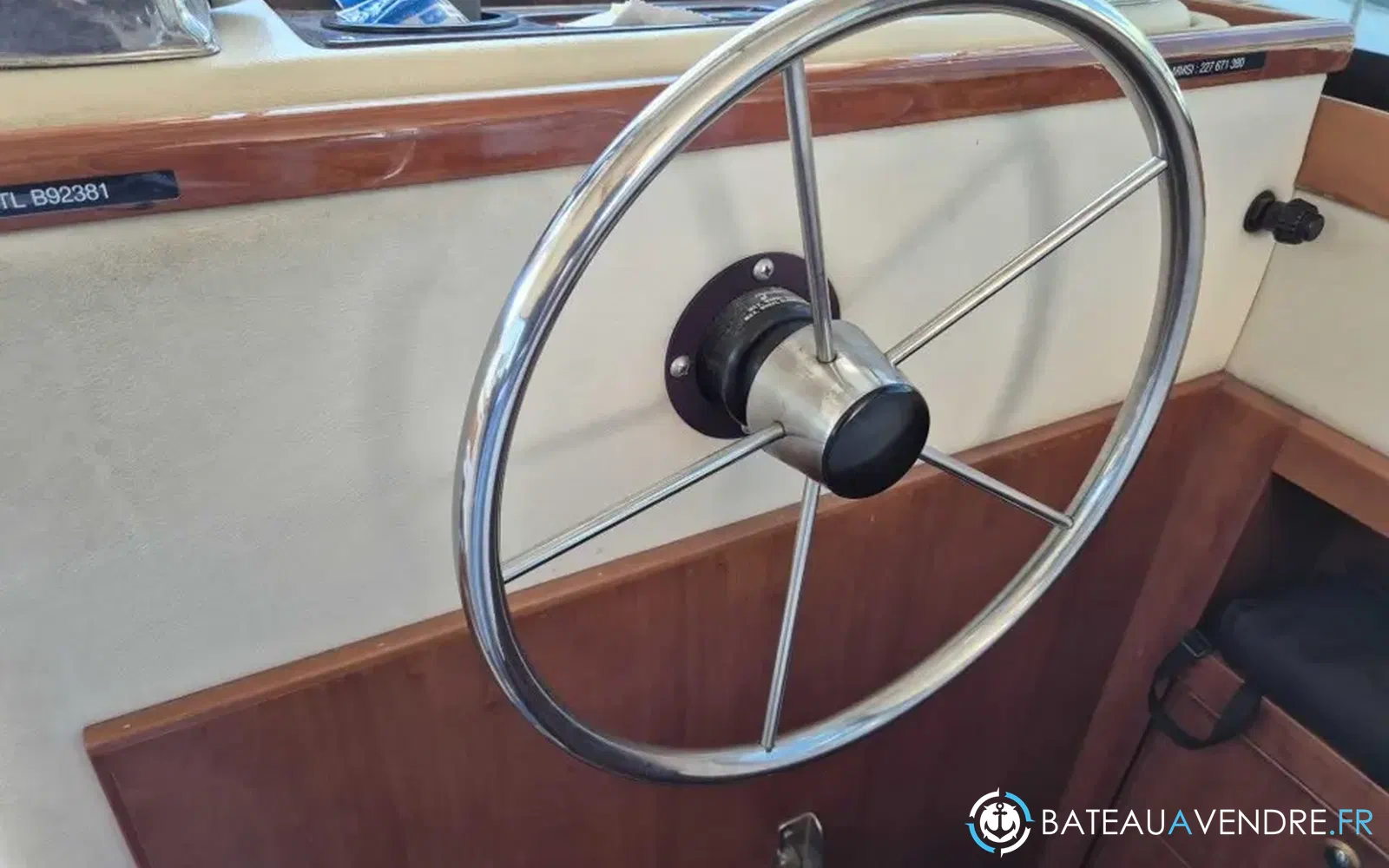 slider 25 Riviera 3350 Convertible