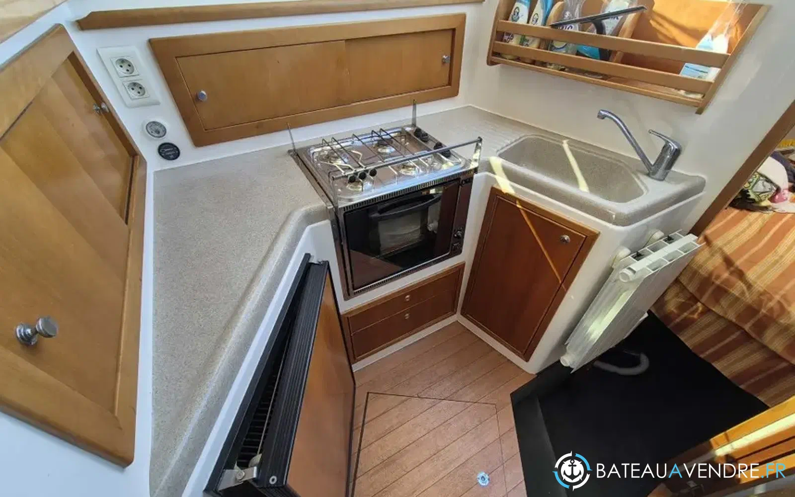 slider 29 Riviera 3350 Convertible