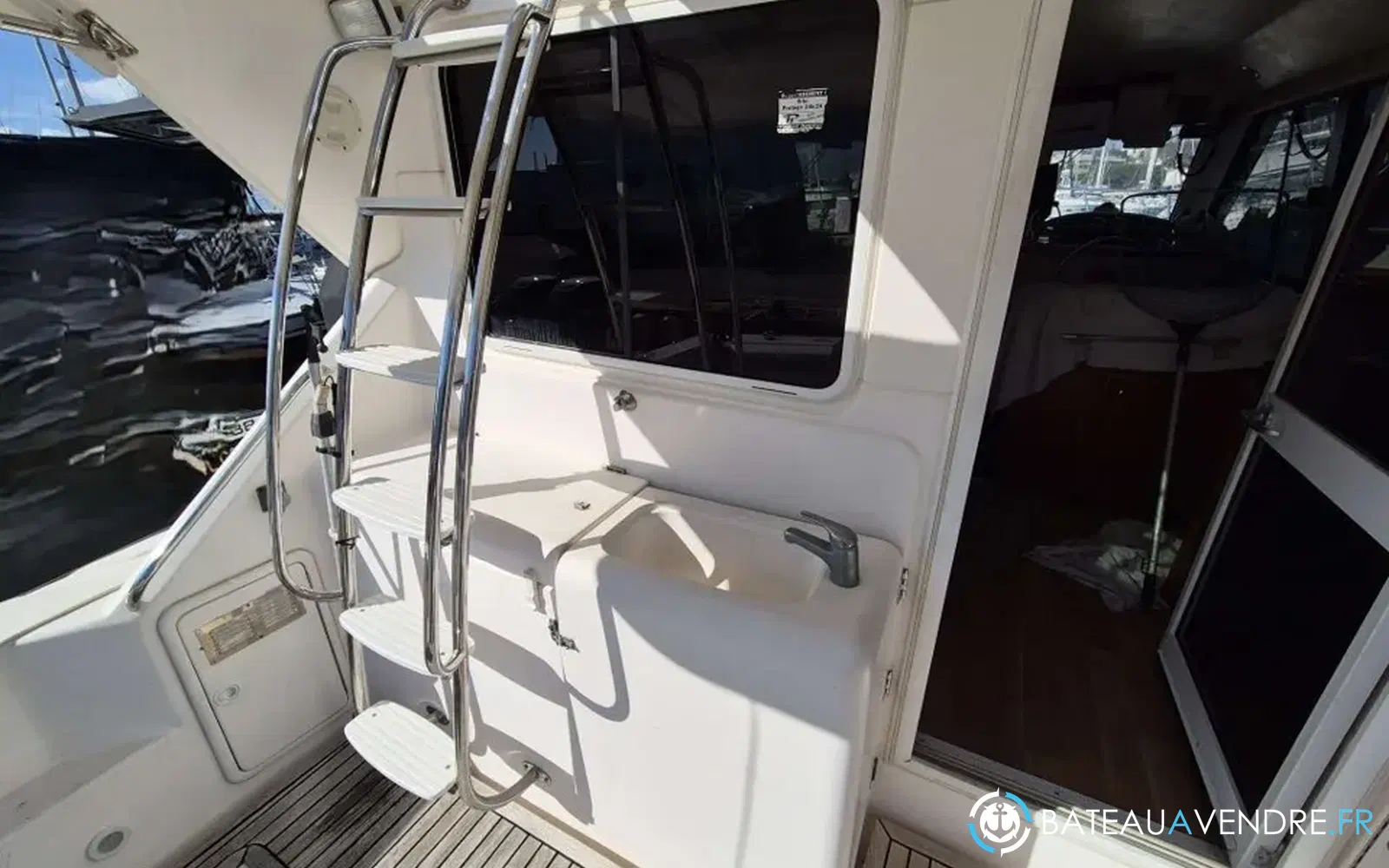 slider 6 Riviera 3350 Convertible