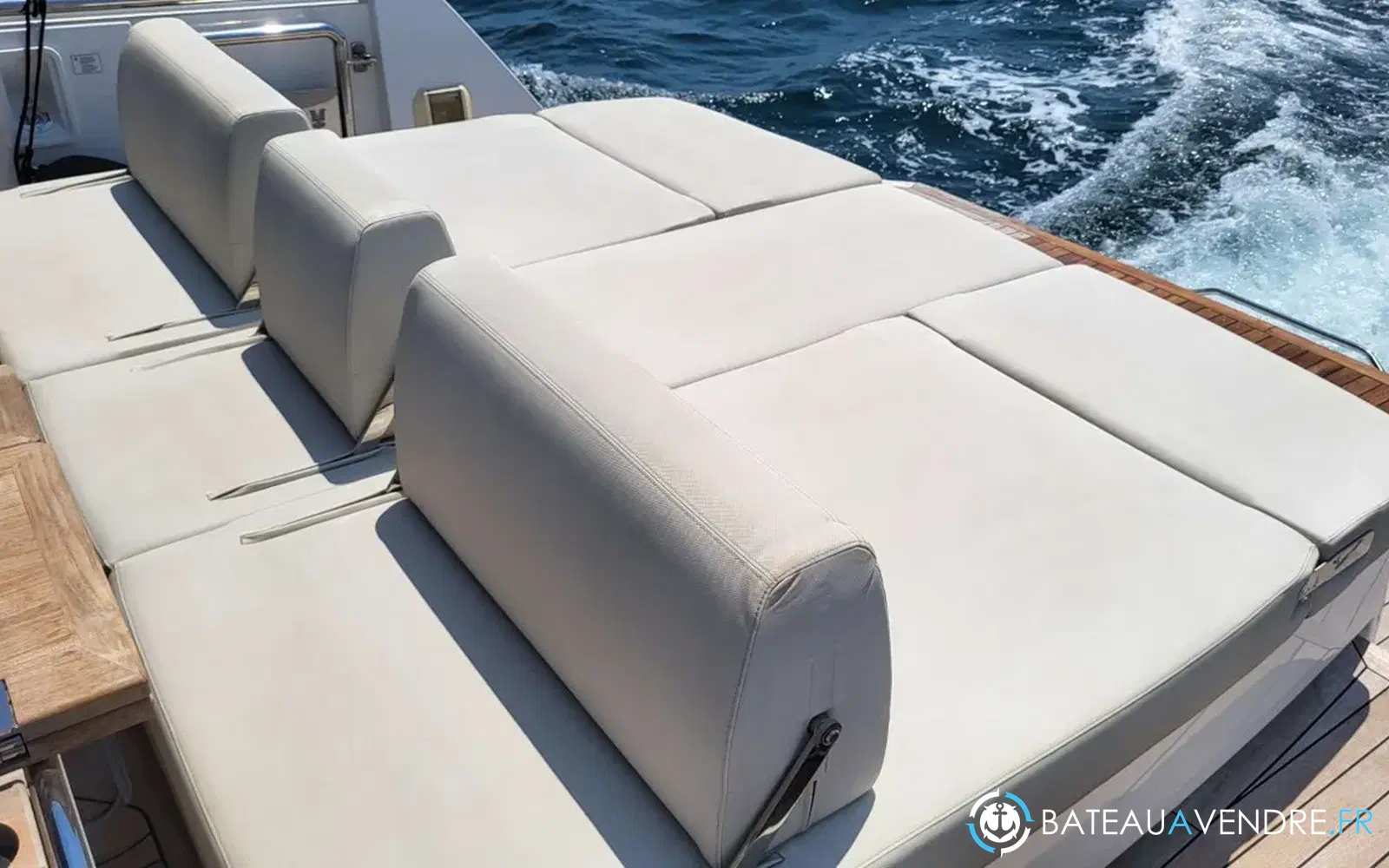 slider 10 Fjord 44 Open