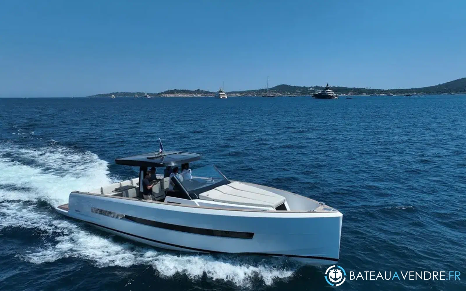 slider 3 Fjord 44 Open