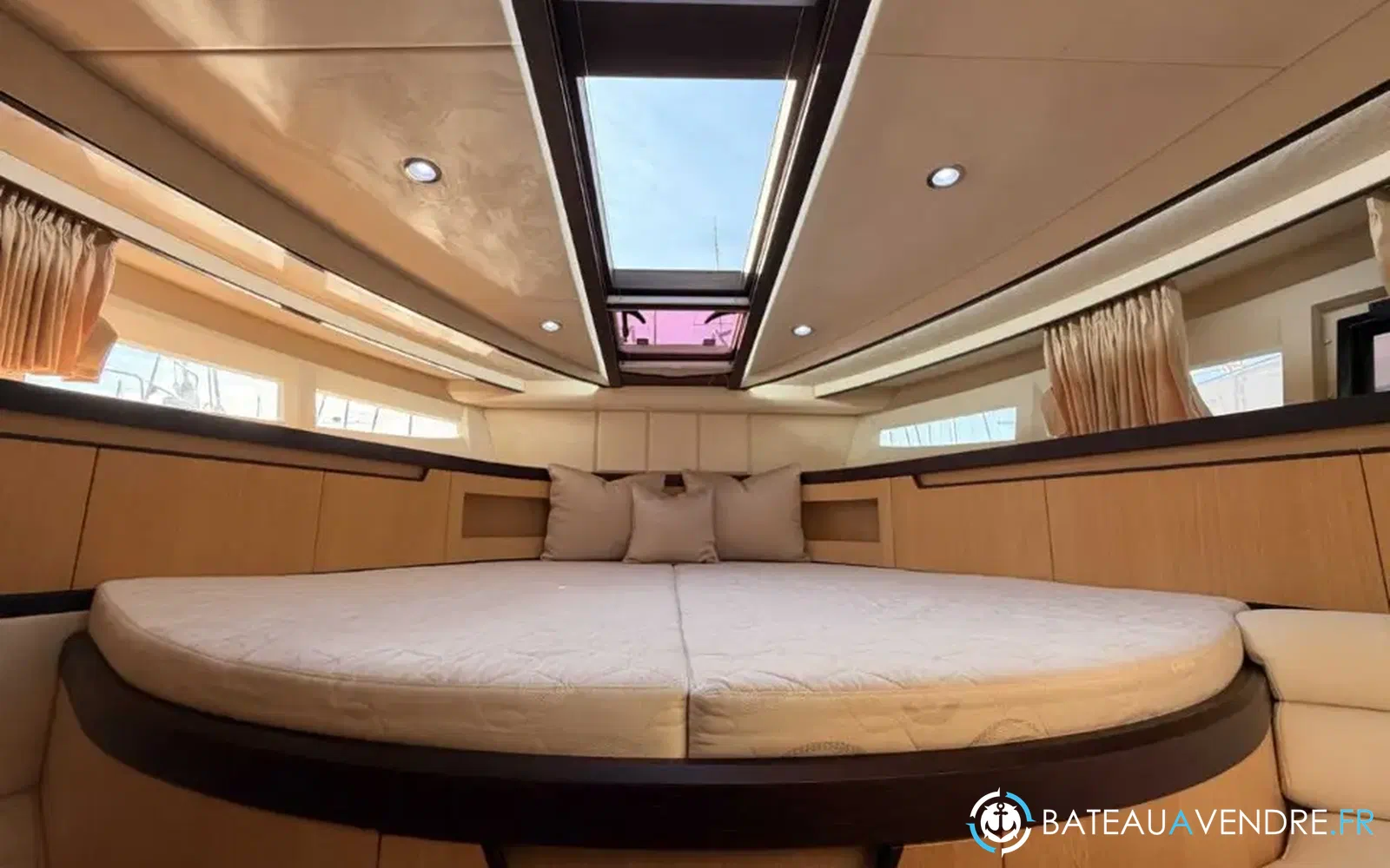 slider 15 Galeon 405 HTL