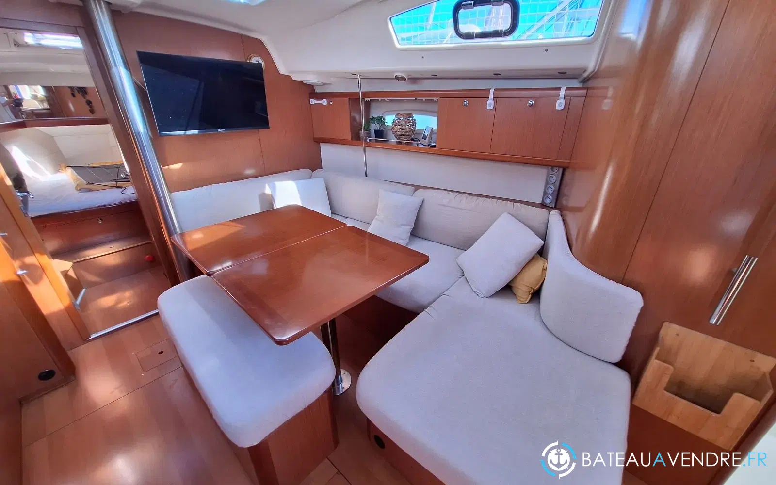 slider 3 Beneteau Oceanis 40