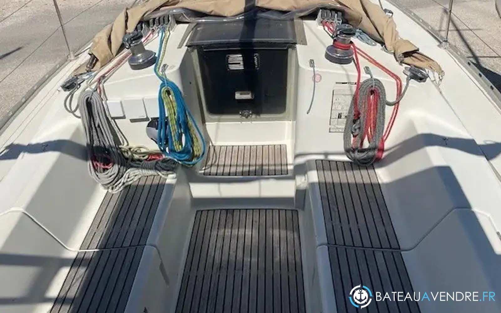 slider 17 Jeanneau Sun Odyssey 33.1
