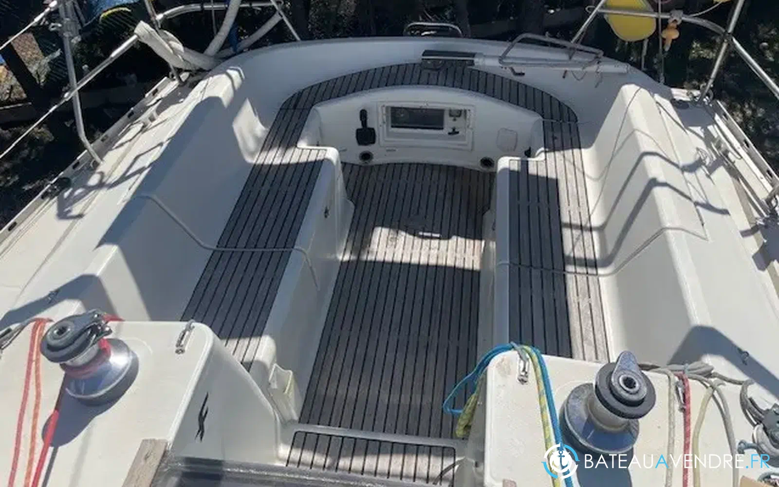 slider 27 Jeanneau Sun Odyssey 33.1