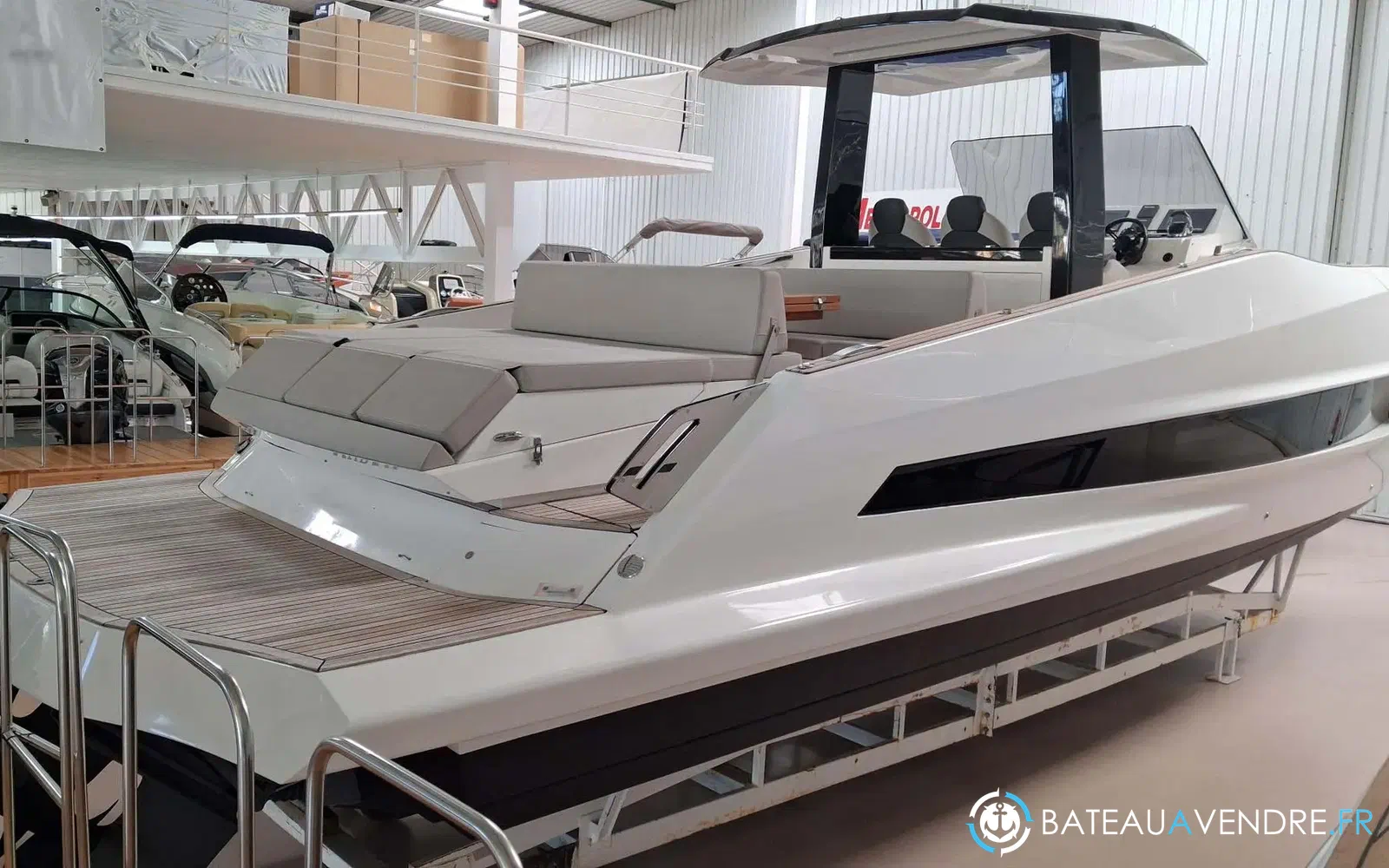 slider 4 Astondoa 377 Coupe