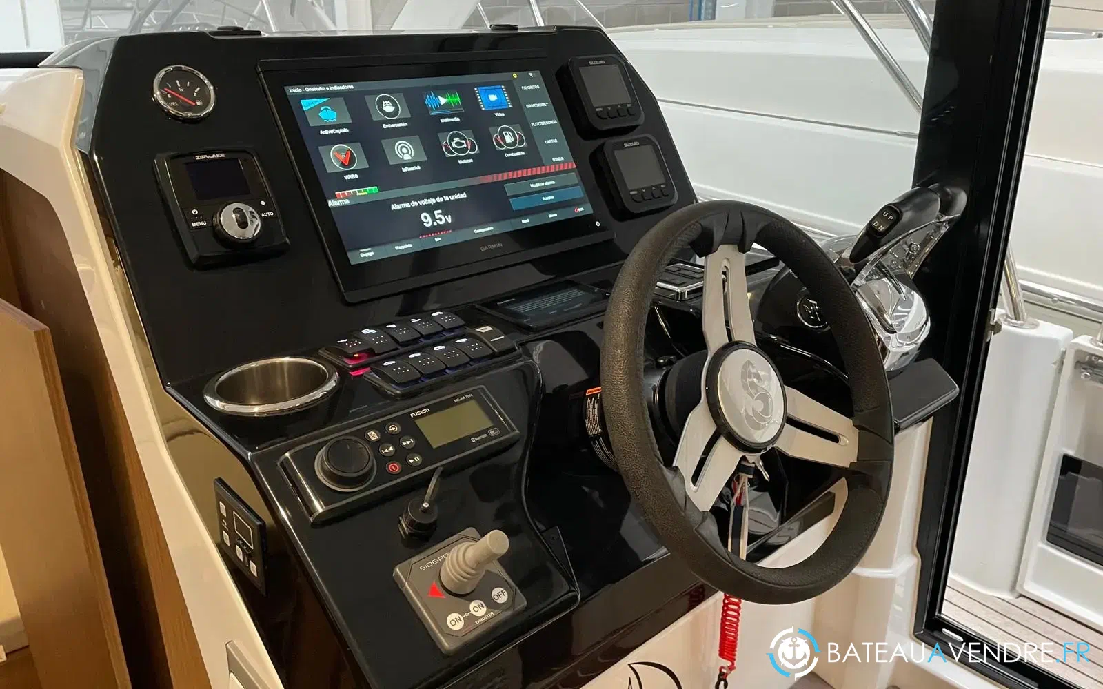 slider 30 Beneteau Antares 11