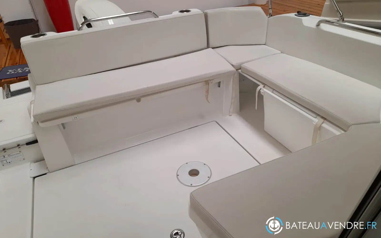 slider 10 Beneteau Antares 8