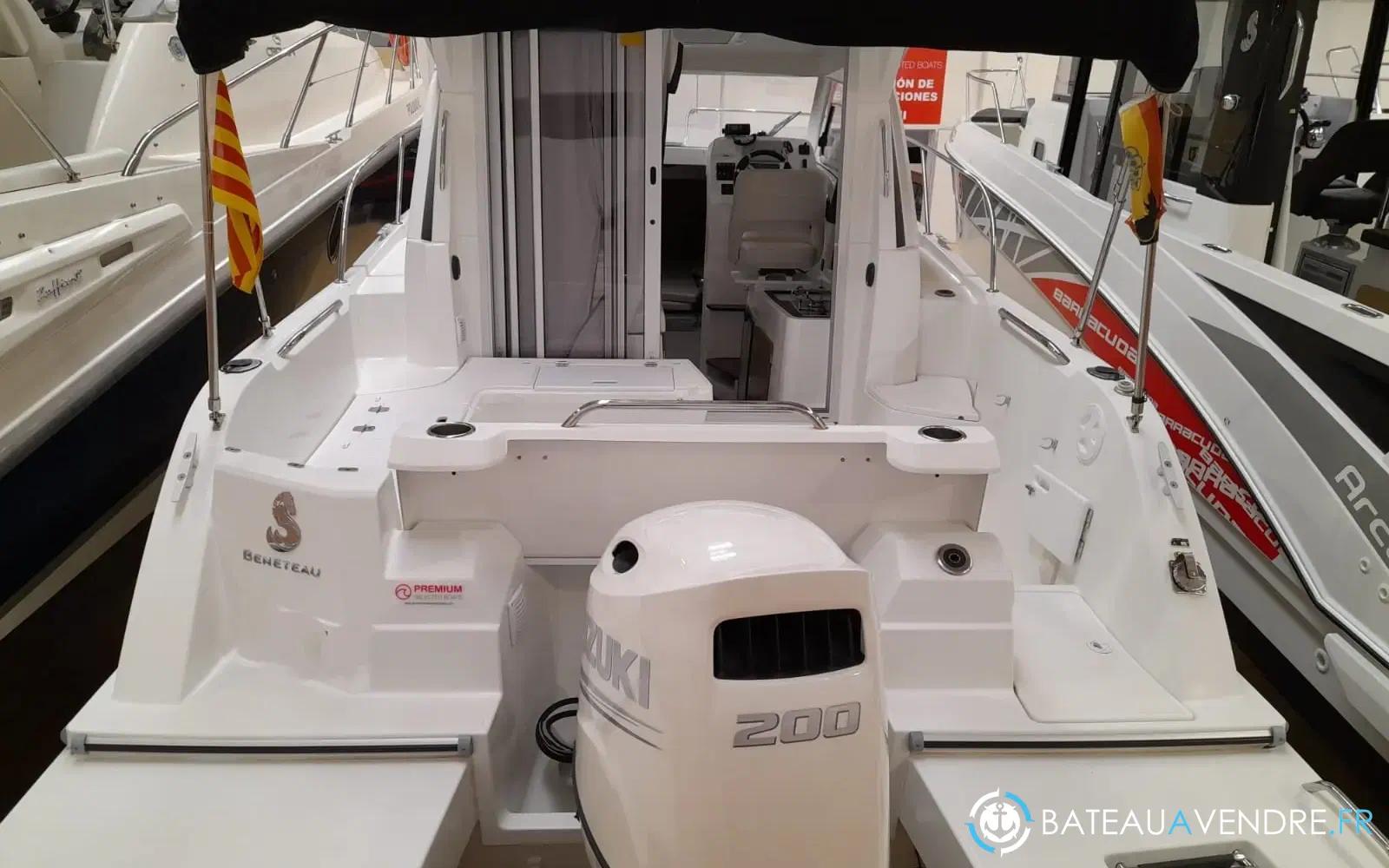 slider 3 Beneteau Antares 8